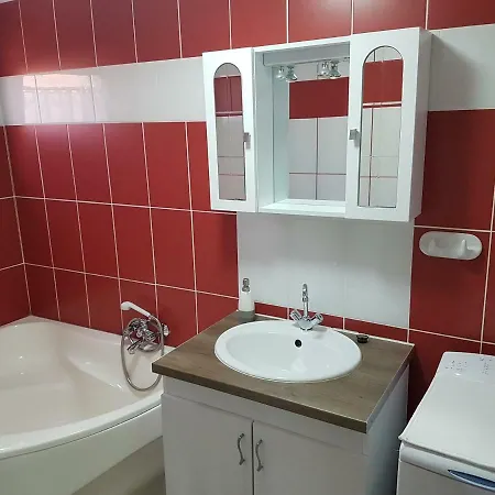 Fruzsi Vendeghaz بيت ضيافة