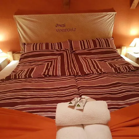 Fruzsi Vendeghaz Szentbekkalla