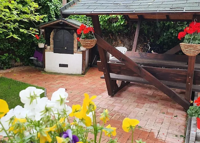 בית הארחה Fruzsi Vendeghaz 3*