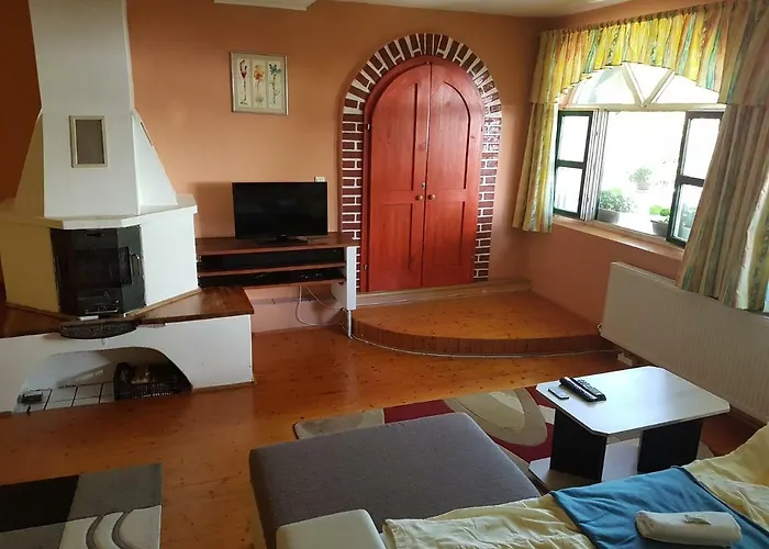 Fruzsi Vendeghaz Szentbekkalla