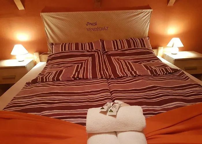 Fruzsi Vendeghaz Szentbekkalla